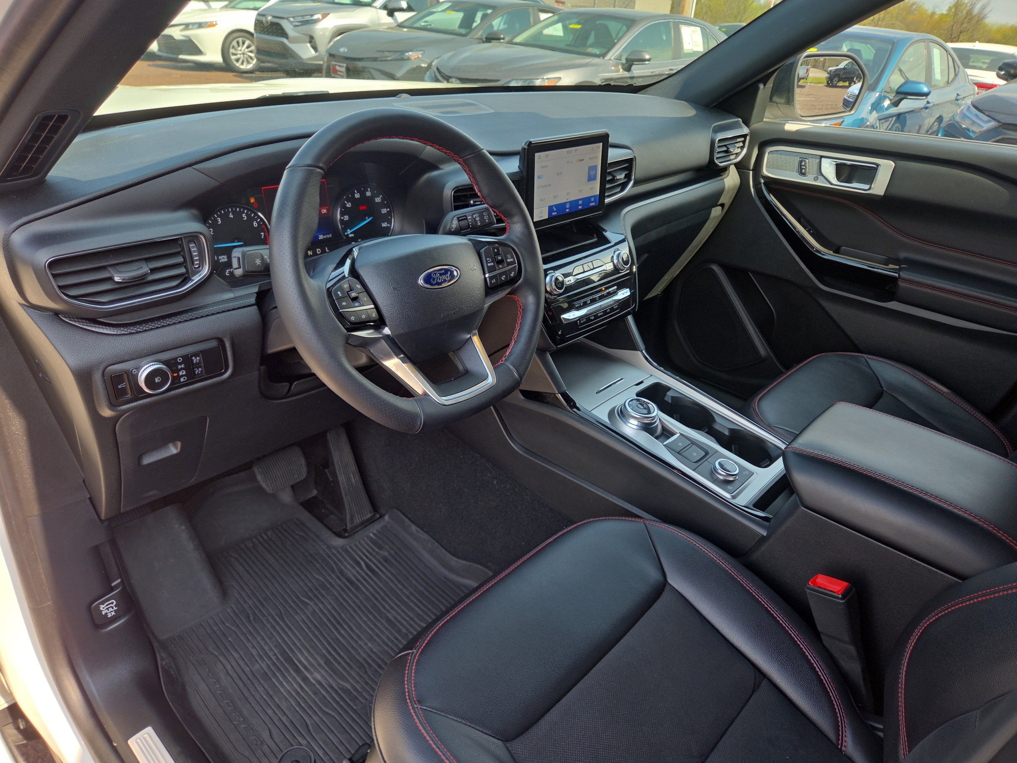 2023 Ford Explorer ST-Line