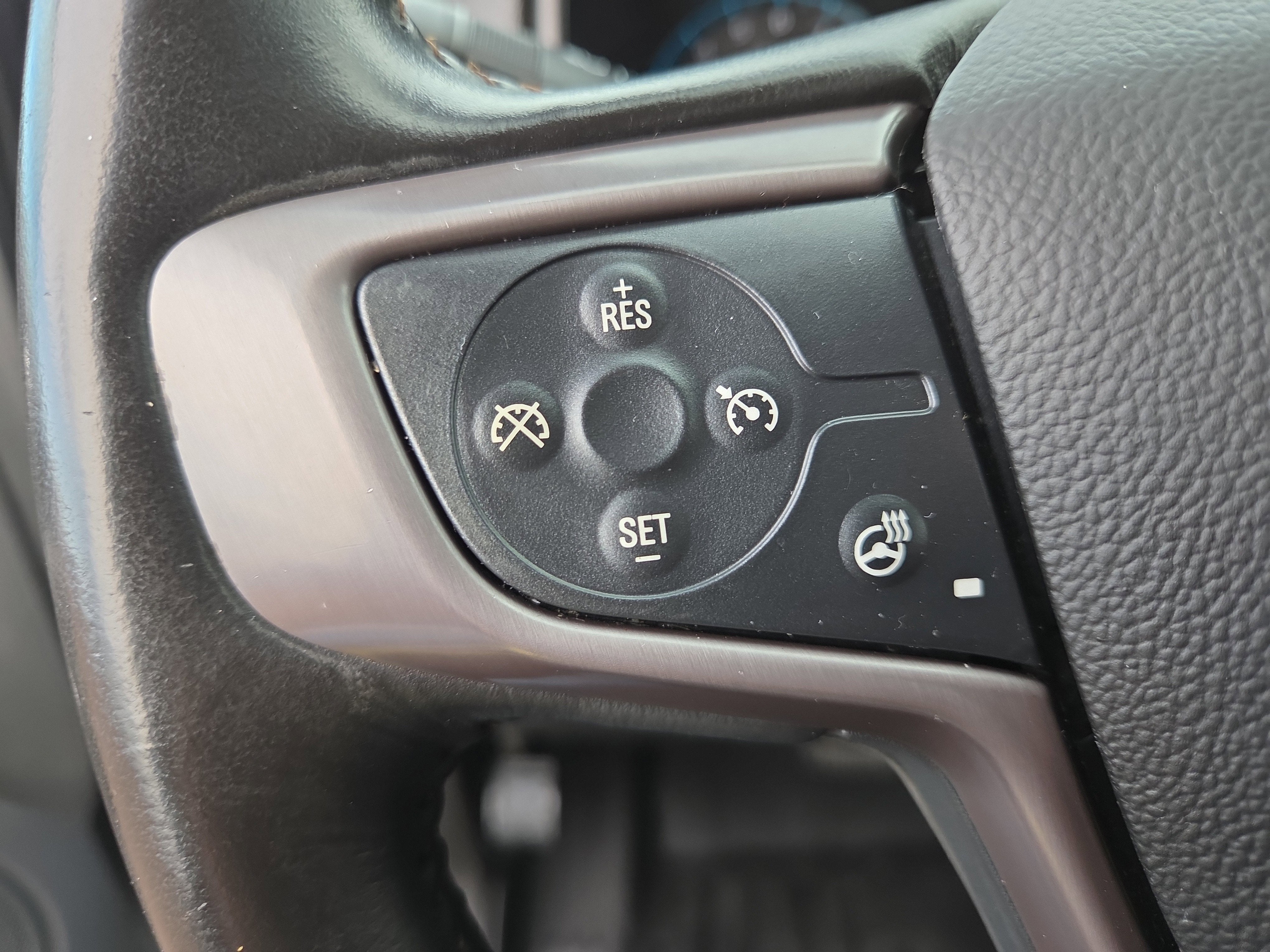 2022 GMC Canyon 4WD AT4 w/Leather