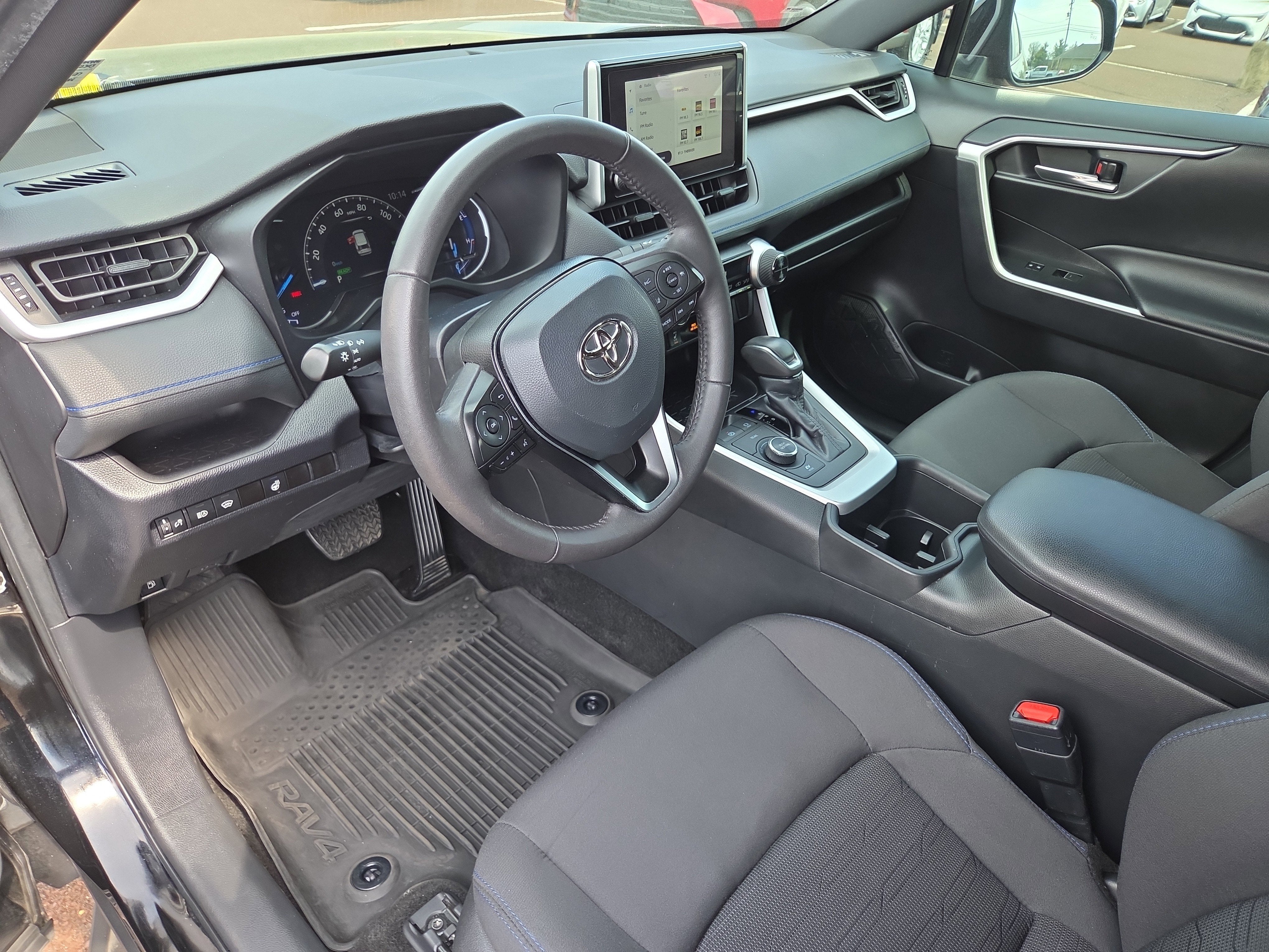 2024 Toyota RAV4 Hybrid SE