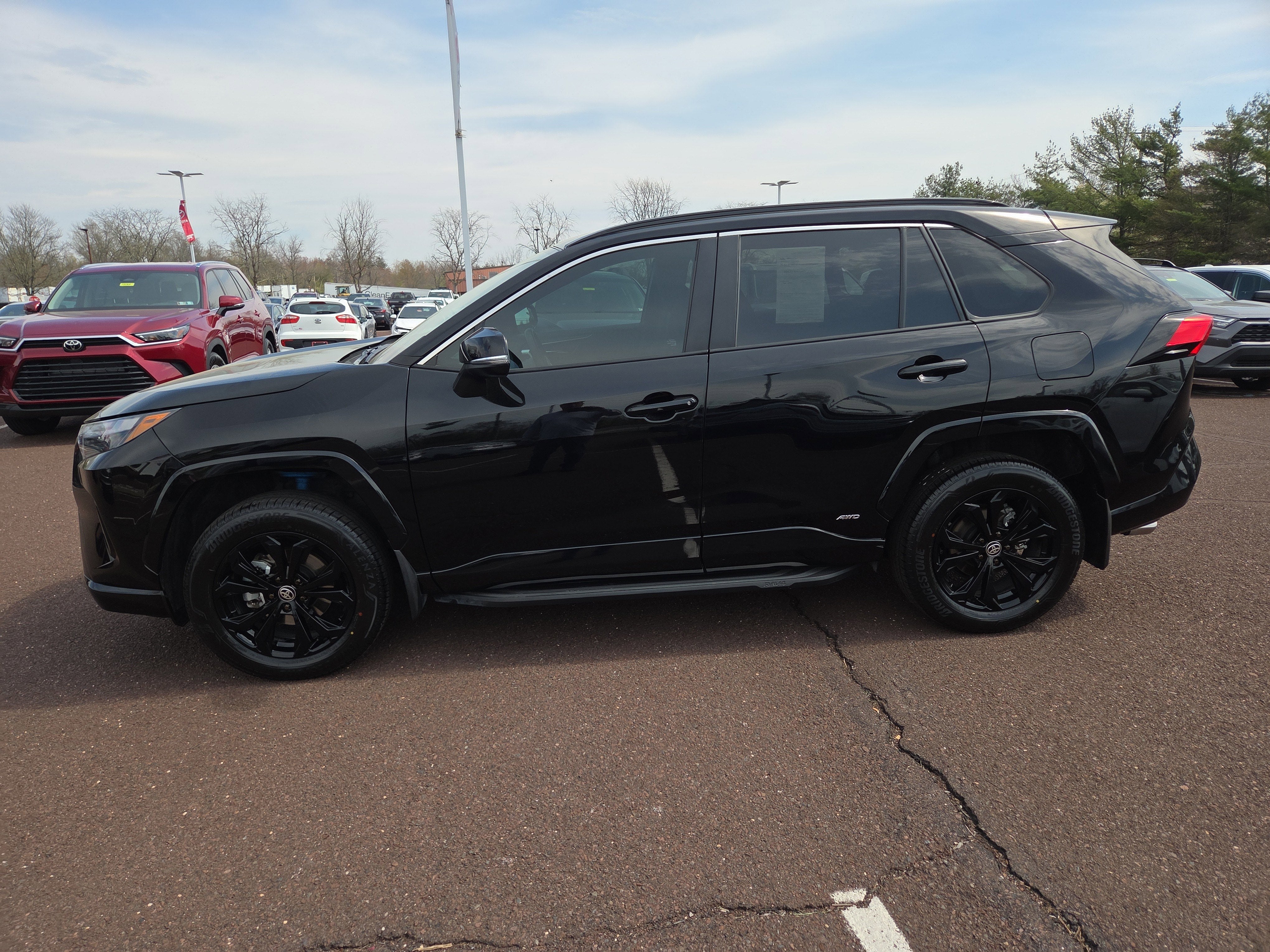 2024 Toyota RAV4 Hybrid SE