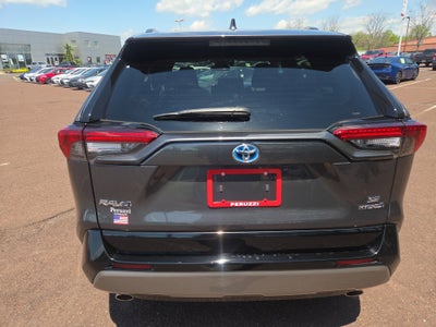 2022 Toyota RAV4 Hybrid SE
