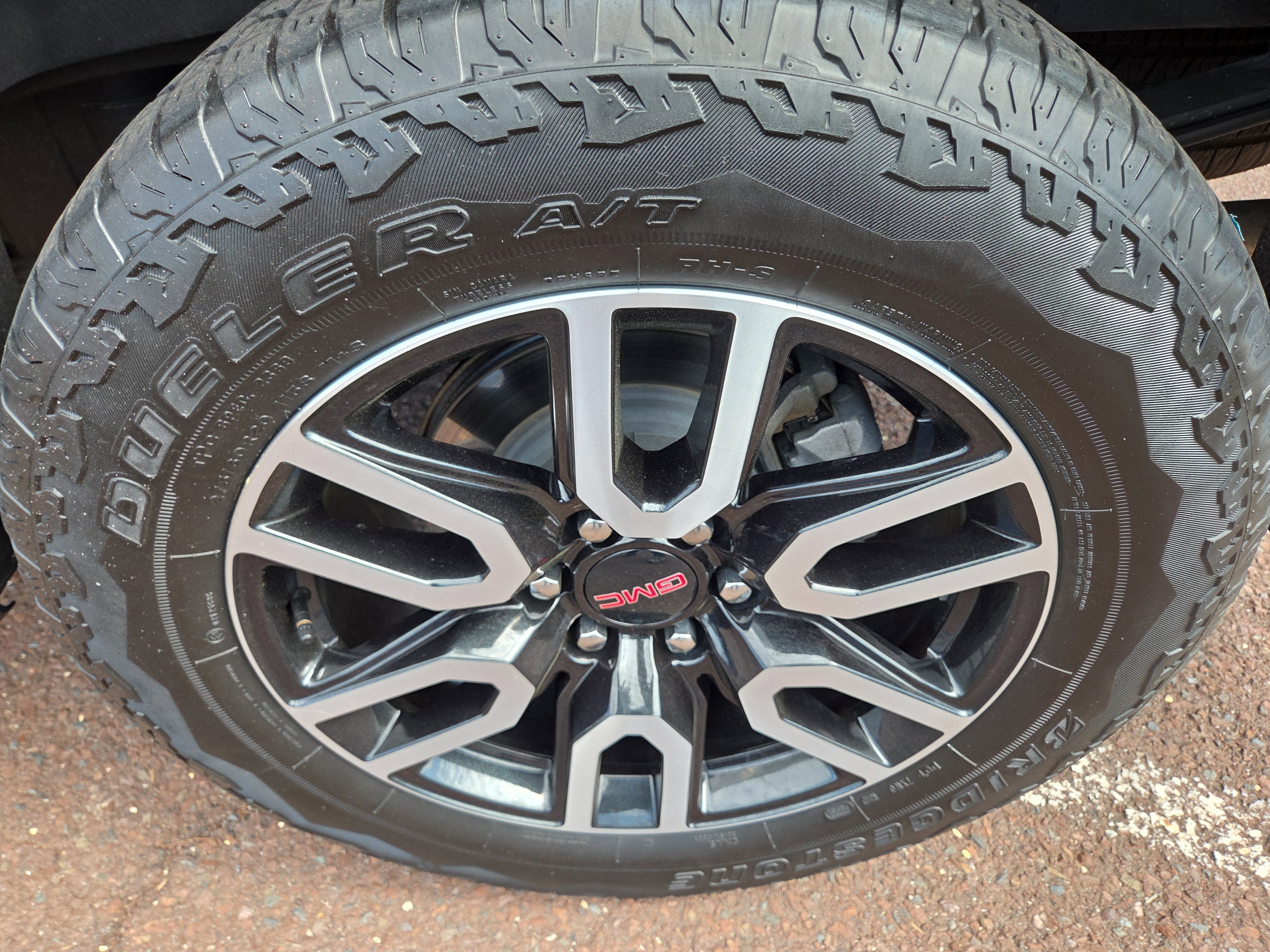 2024 GMC Sierra 1500 AT4