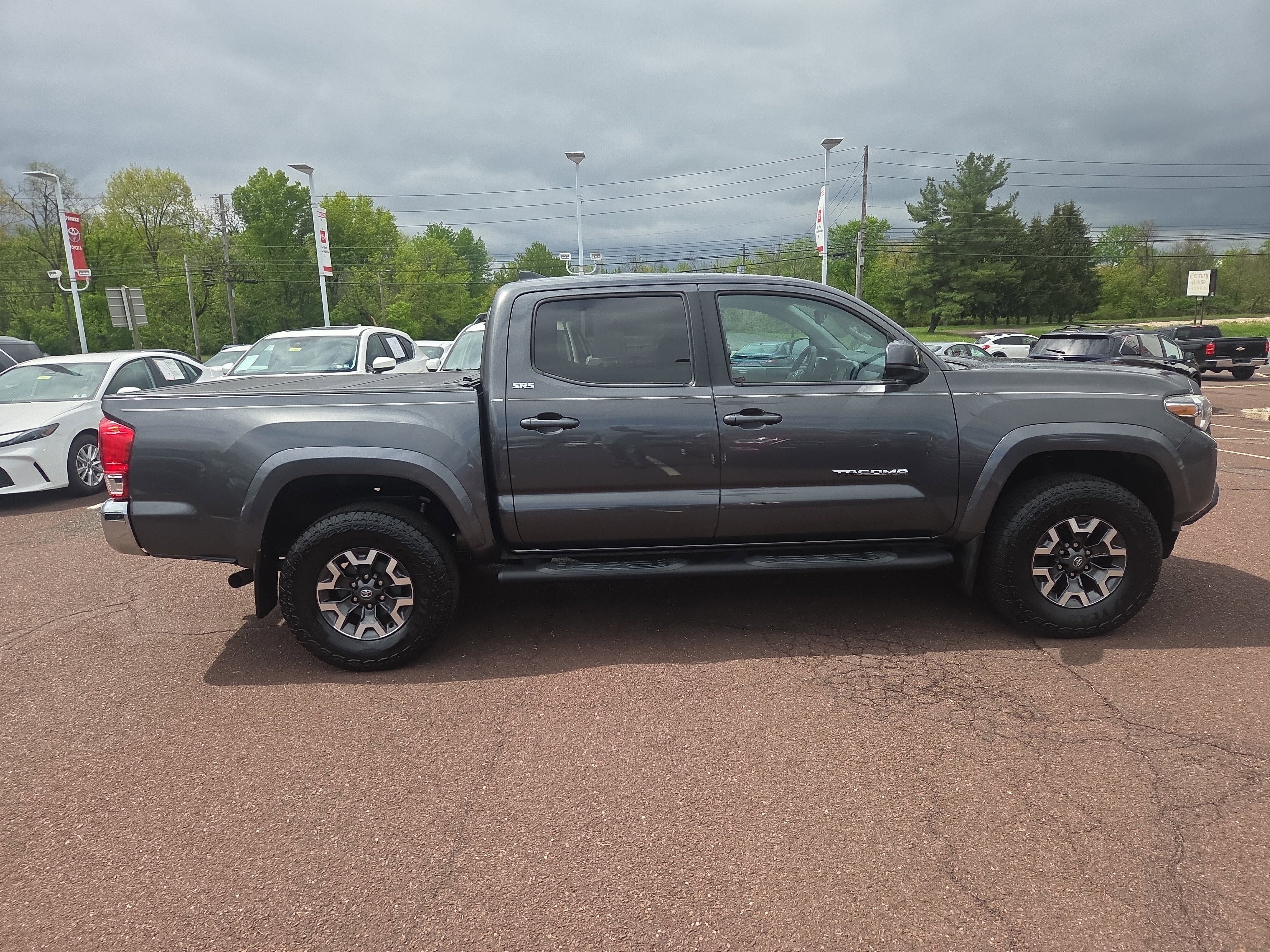 2017 Toyota Tacoma SR5