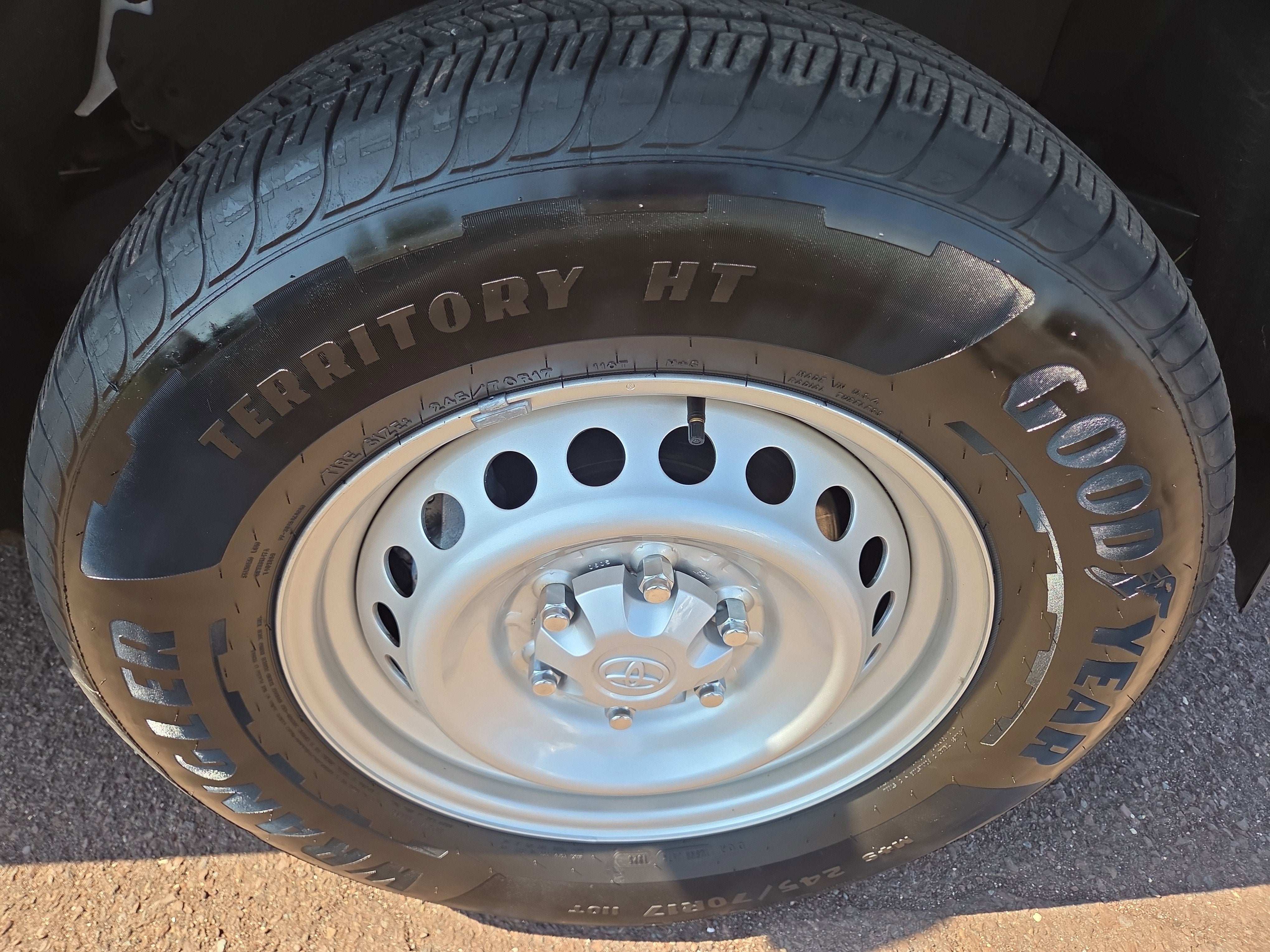 2025 Toyota Tacoma SR