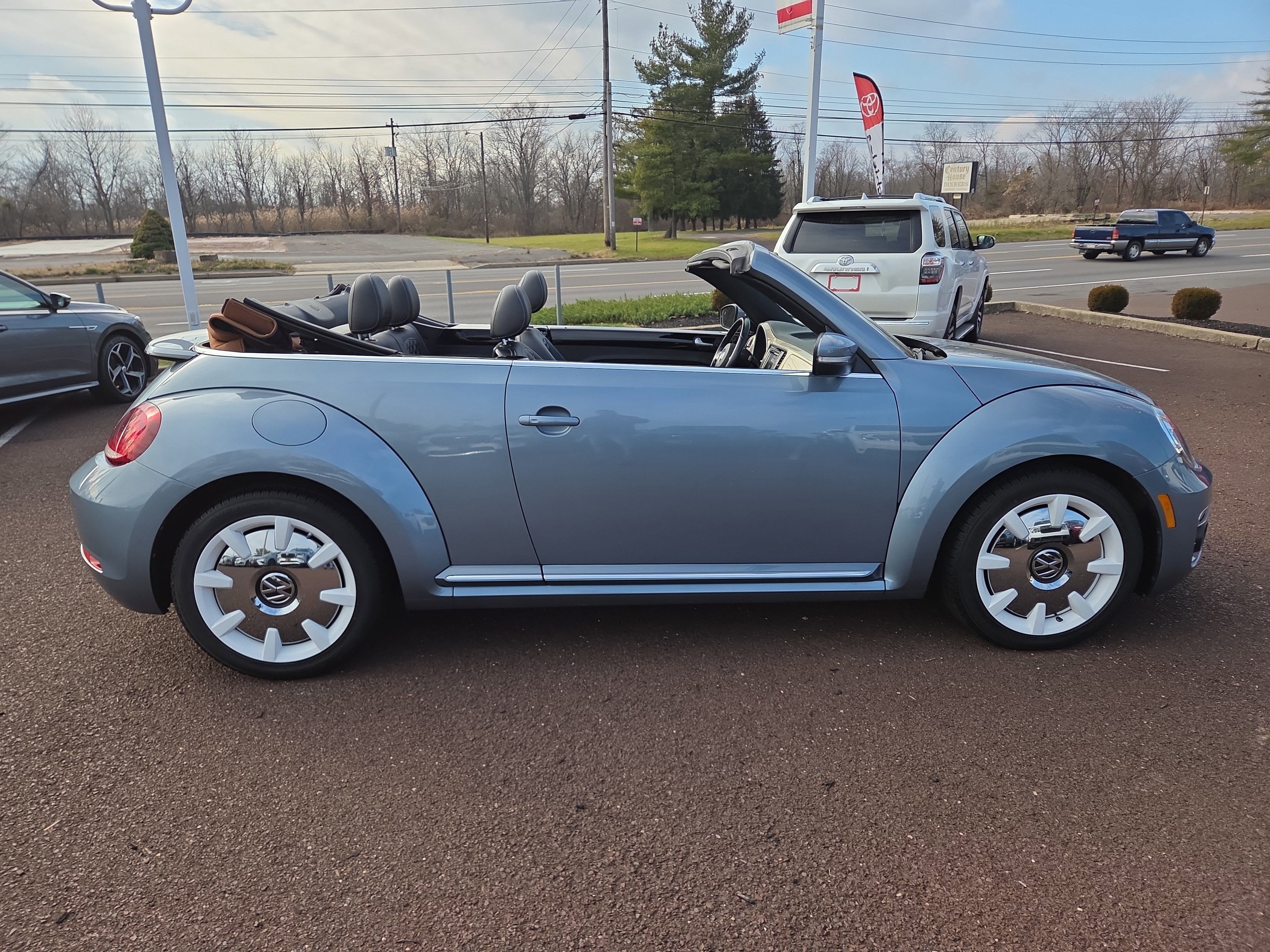2019 Volkswagen Beetle Convertible Final Edition SEL