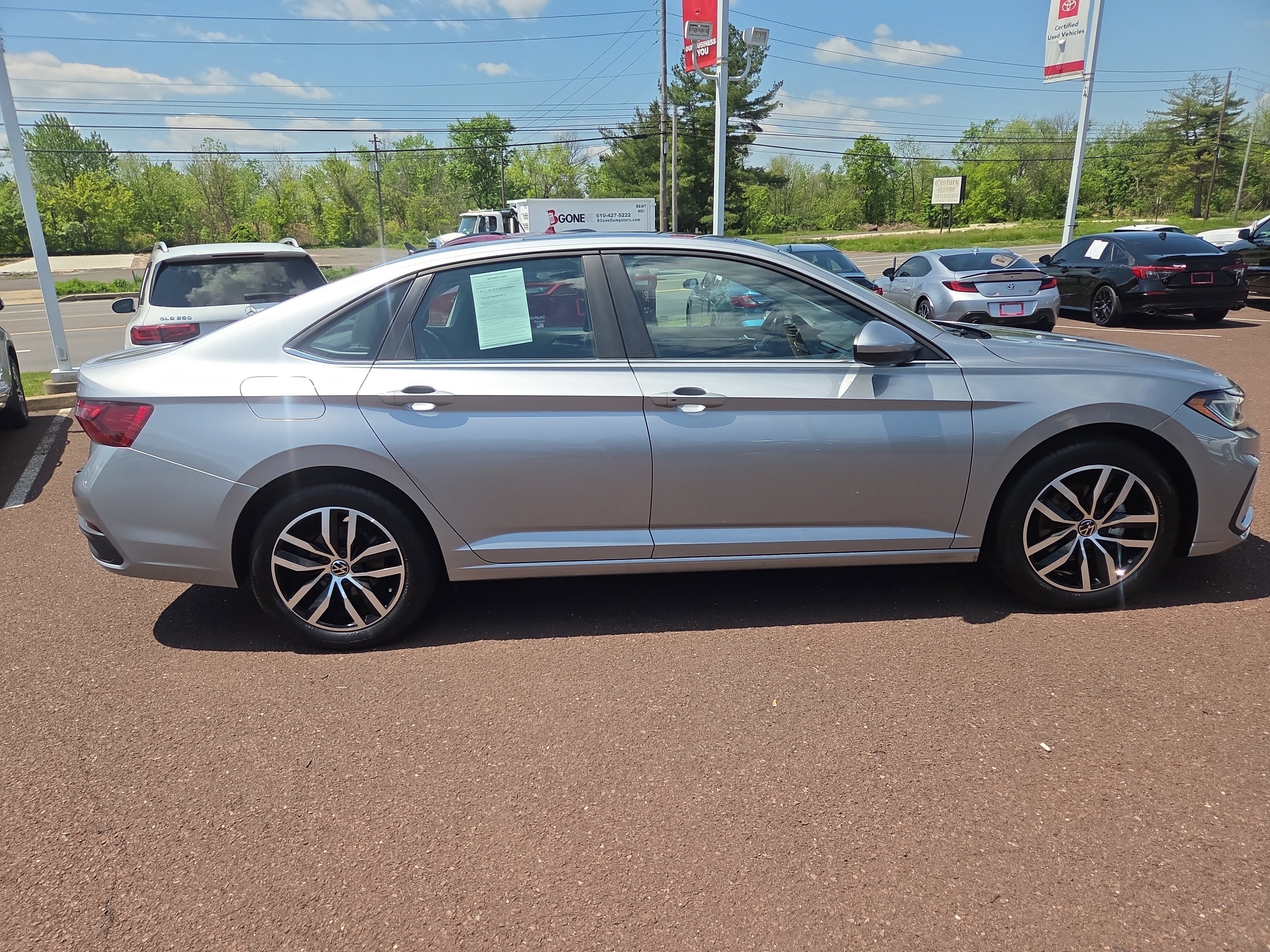 2025 Volkswagen Jetta SE