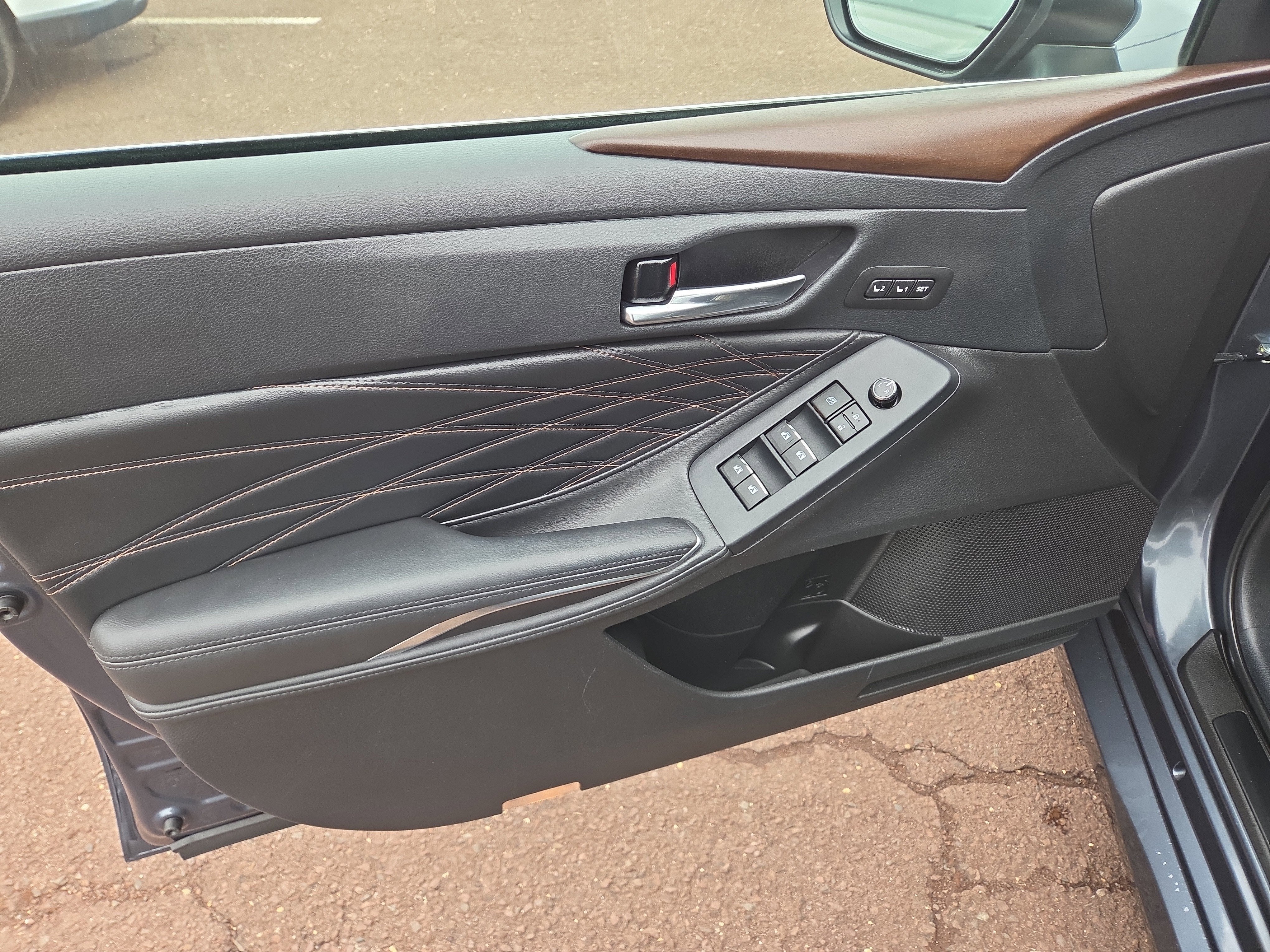 2022 Toyota Avalon Hybrid Limited