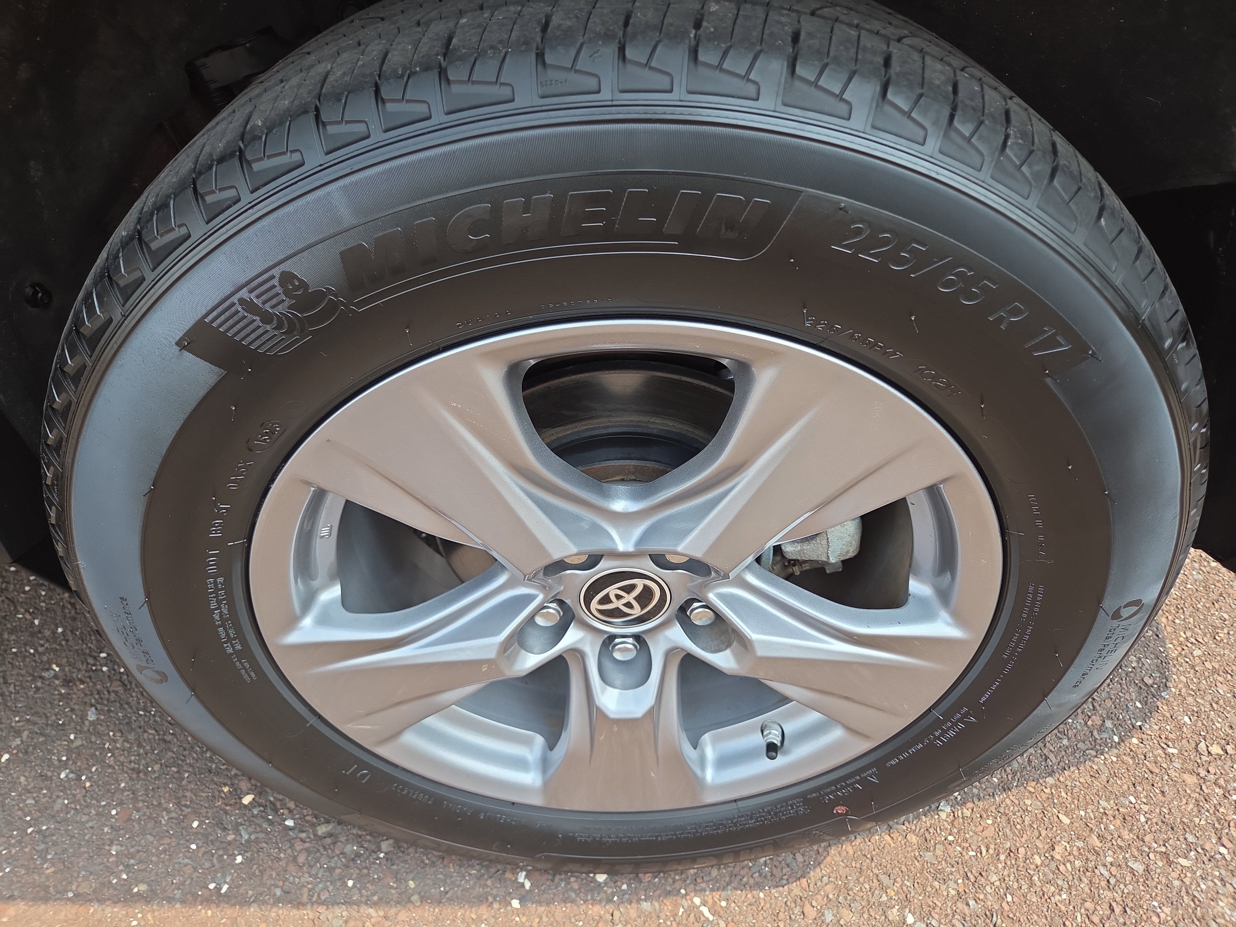 2023 Toyota RAV4 Hybrid LE