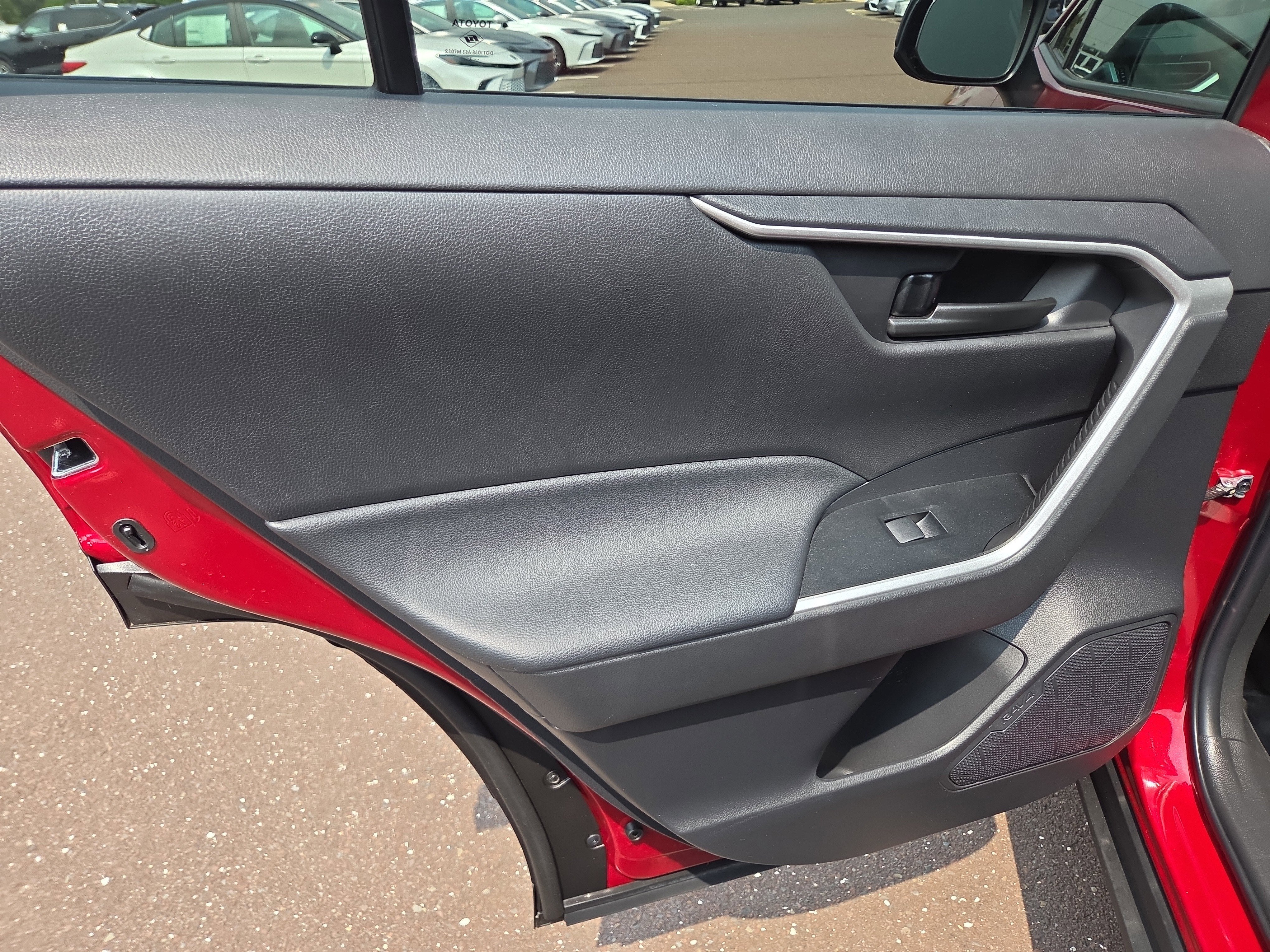 2023 Toyota RAV4 Hybrid LE