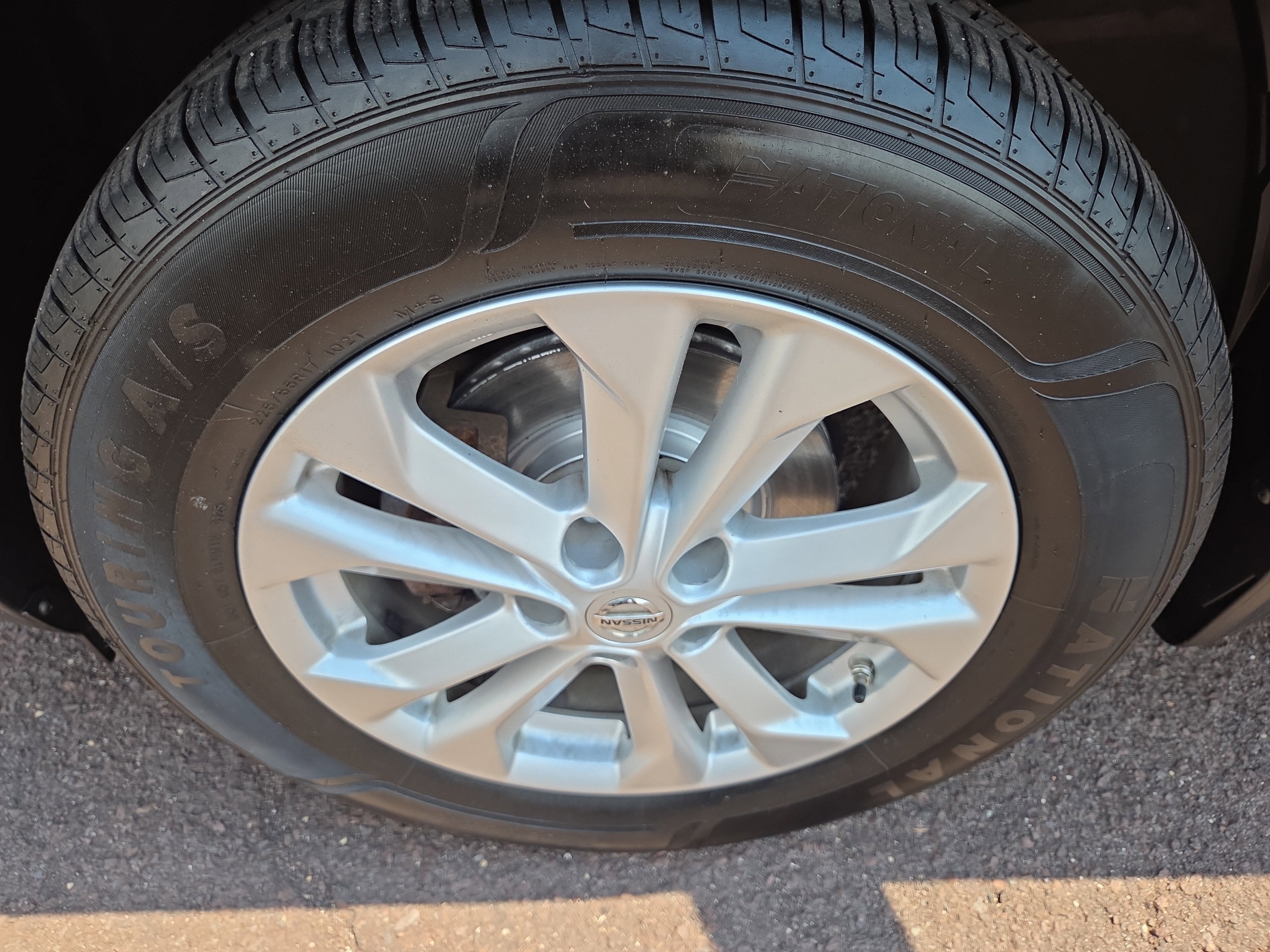 2015 Nissan Rogue SV