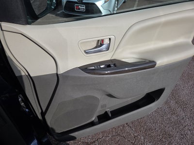 2019 Toyota Sienna XLE