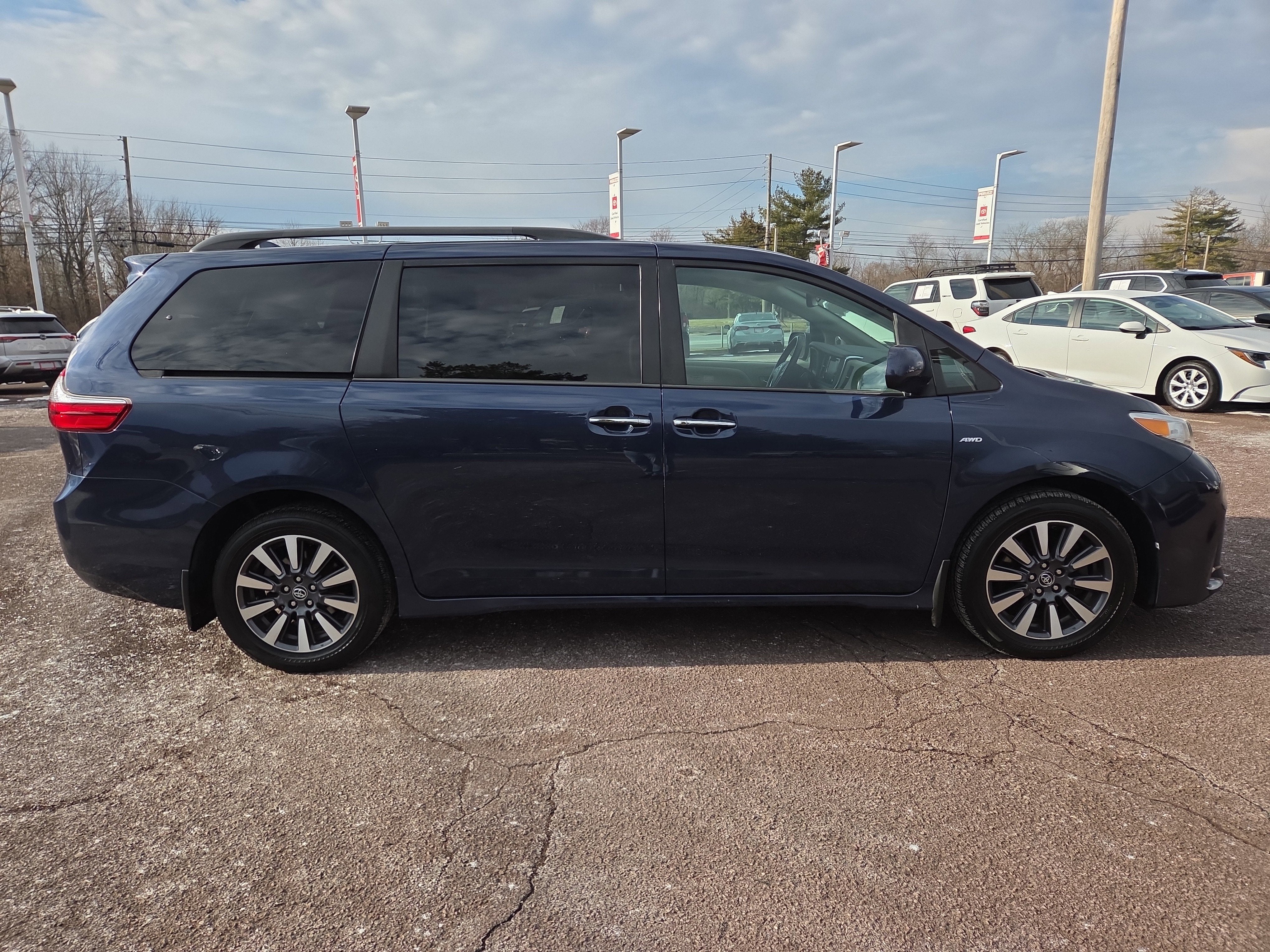 2019 Toyota Sienna XLE