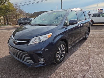 2019 Toyota Sienna XLE