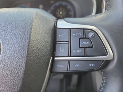 2023 Toyota Highlander Hybrid Platinum