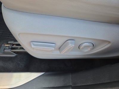 2023 Toyota Highlander Hybrid Platinum
