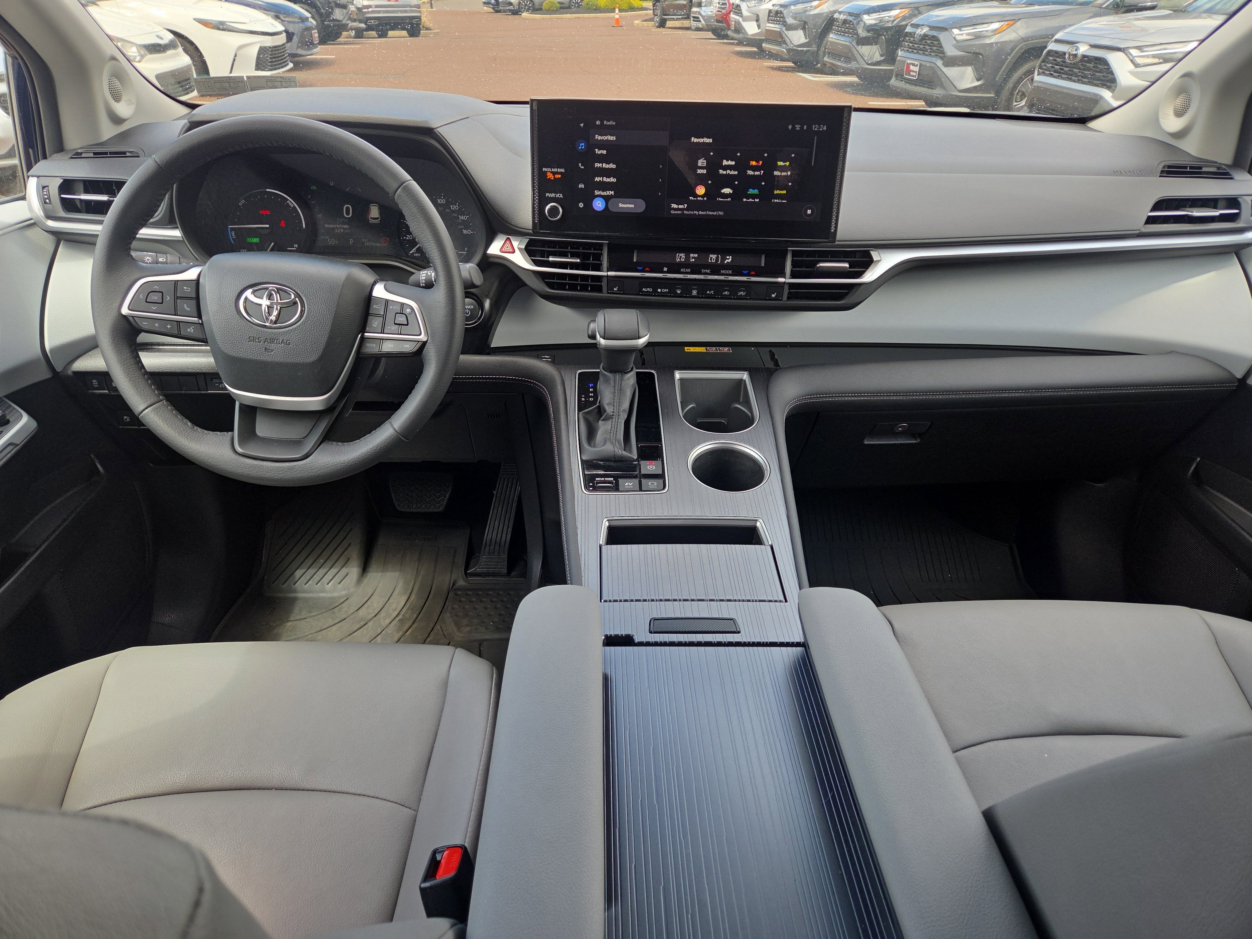 2025 Toyota Sienna XLE