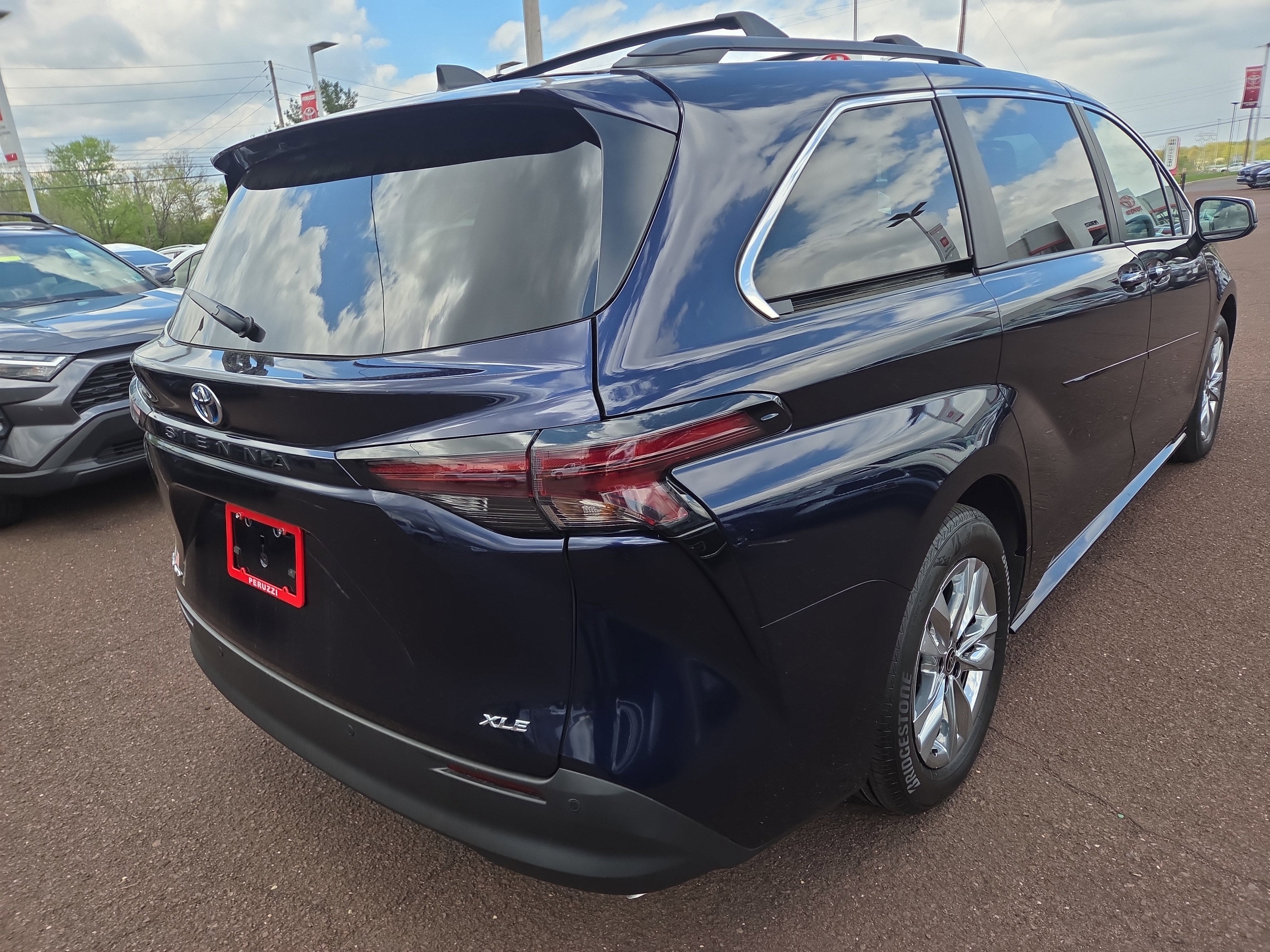 2025 Toyota Sienna XLE