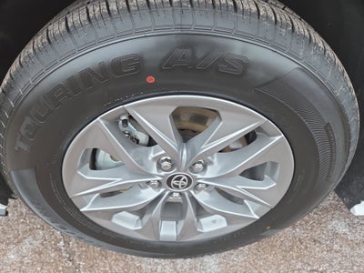 2024 Toyota Sienna LE