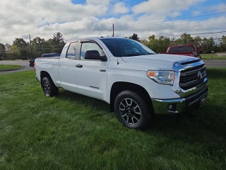 2015 Toyota Tundra SR5