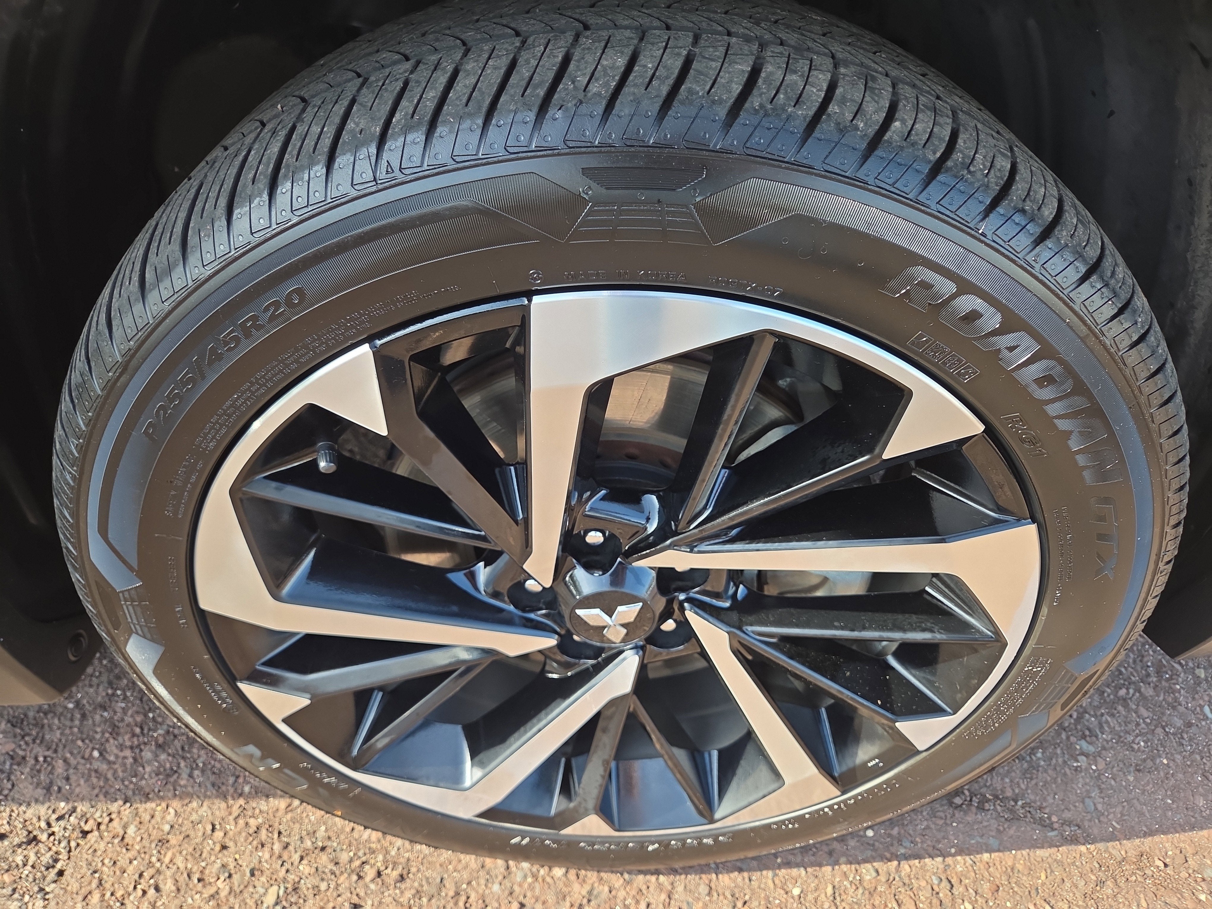 2023 Mitsubishi Outlander PHEV SEL