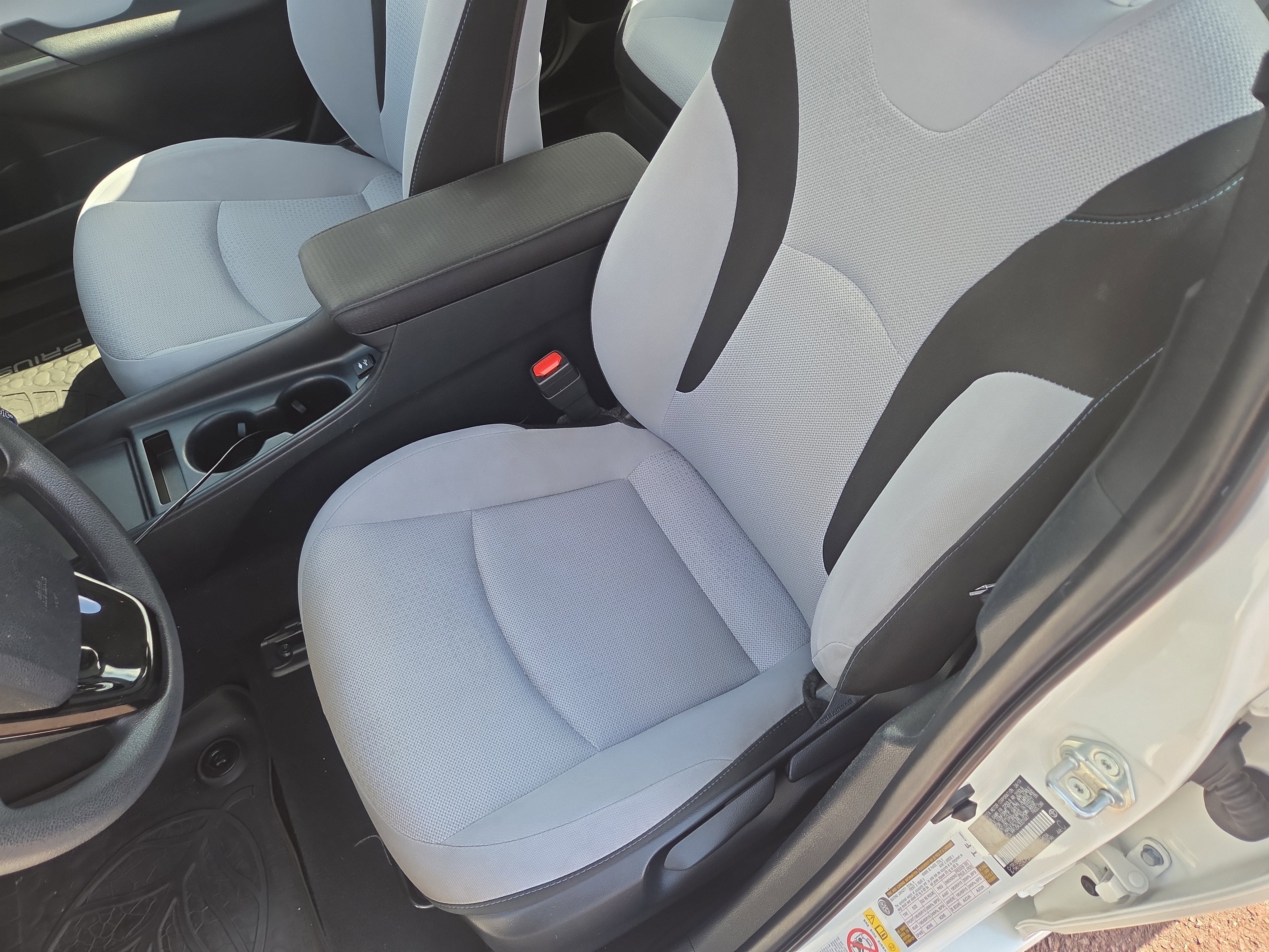 2019 Toyota Prius LE