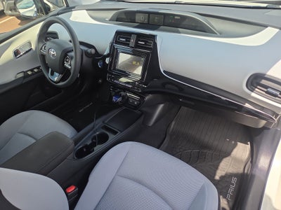 2019 Toyota Prius LE