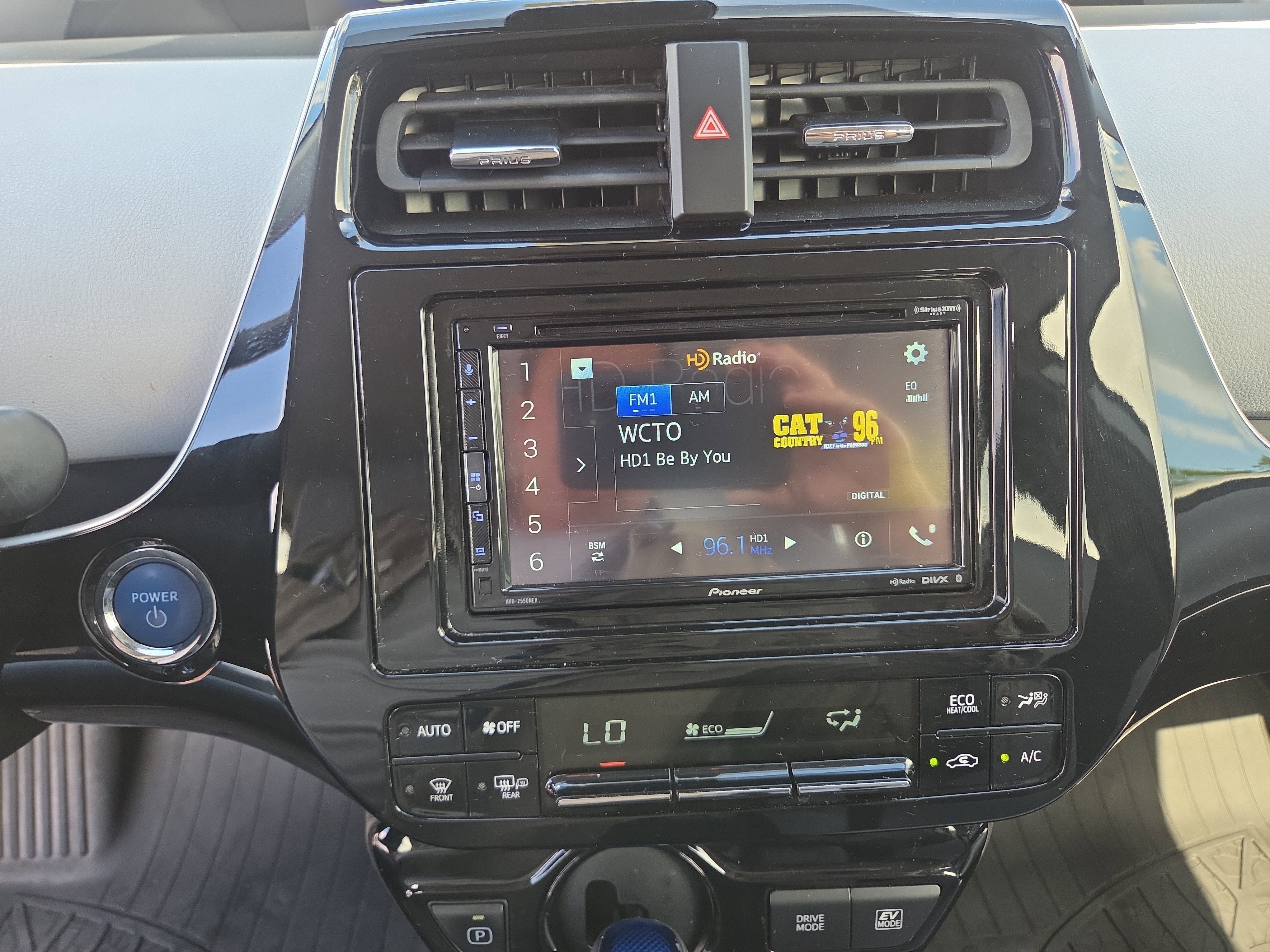 2019 Toyota Prius LE