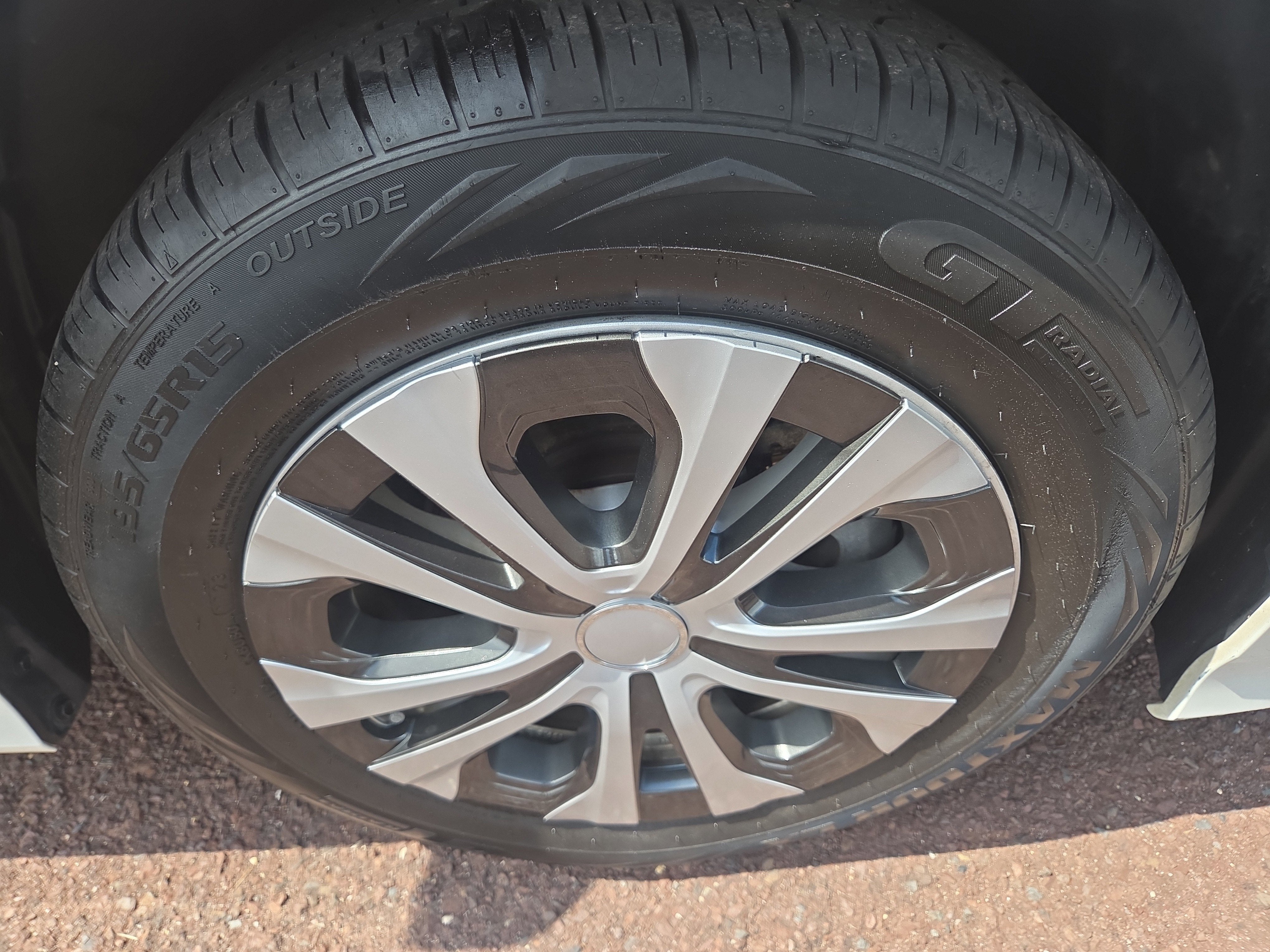 2019 Toyota Prius LE