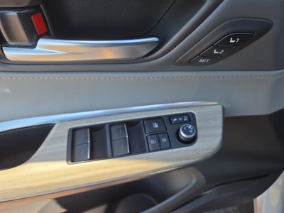 2023 Toyota Venza LE