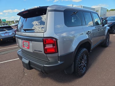 2025 Toyota Land Cruiser 4WD (Natl)