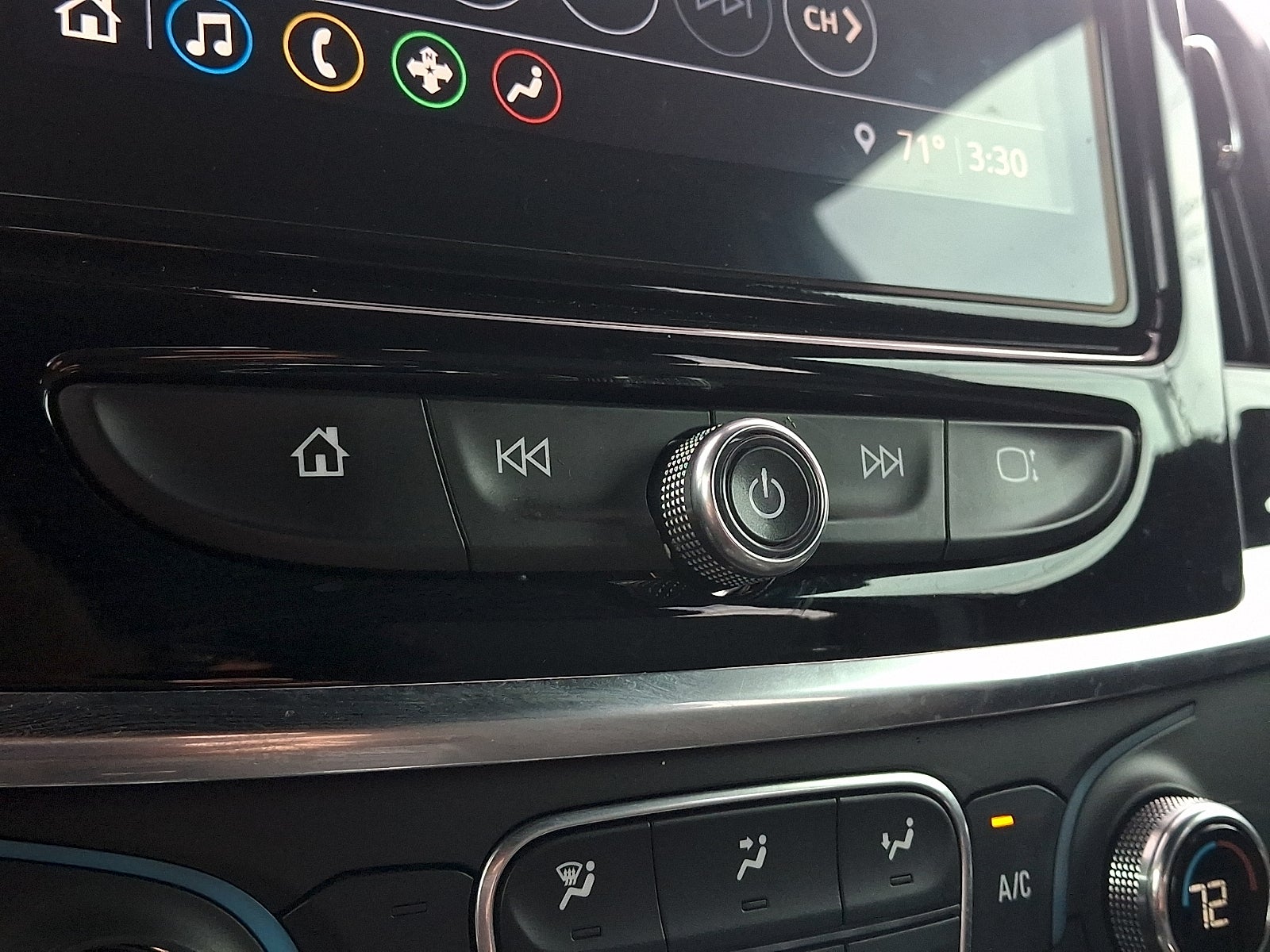 2023 Chevrolet Traverse AWD LT Cloth