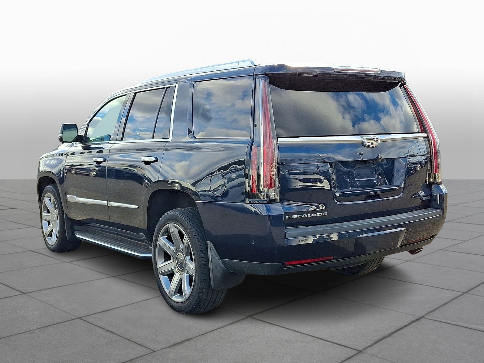 2019 Cadillac Escalade Luxury