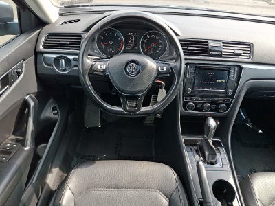 2018 Volkswagen Passat 2.0T R-Line