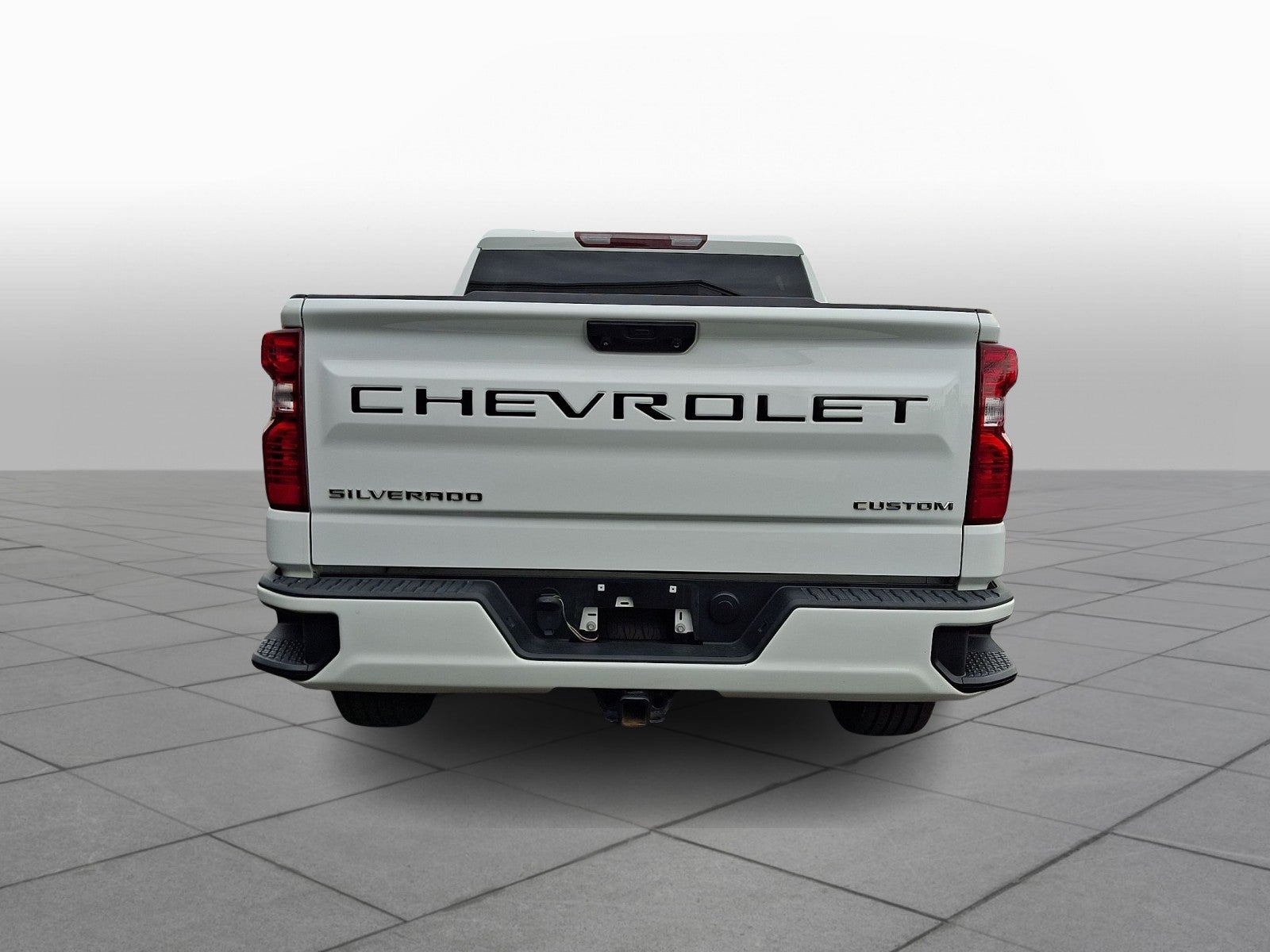 2023 Chevrolet Silverado 1500 4WD Crew Cab Short Bed Custom