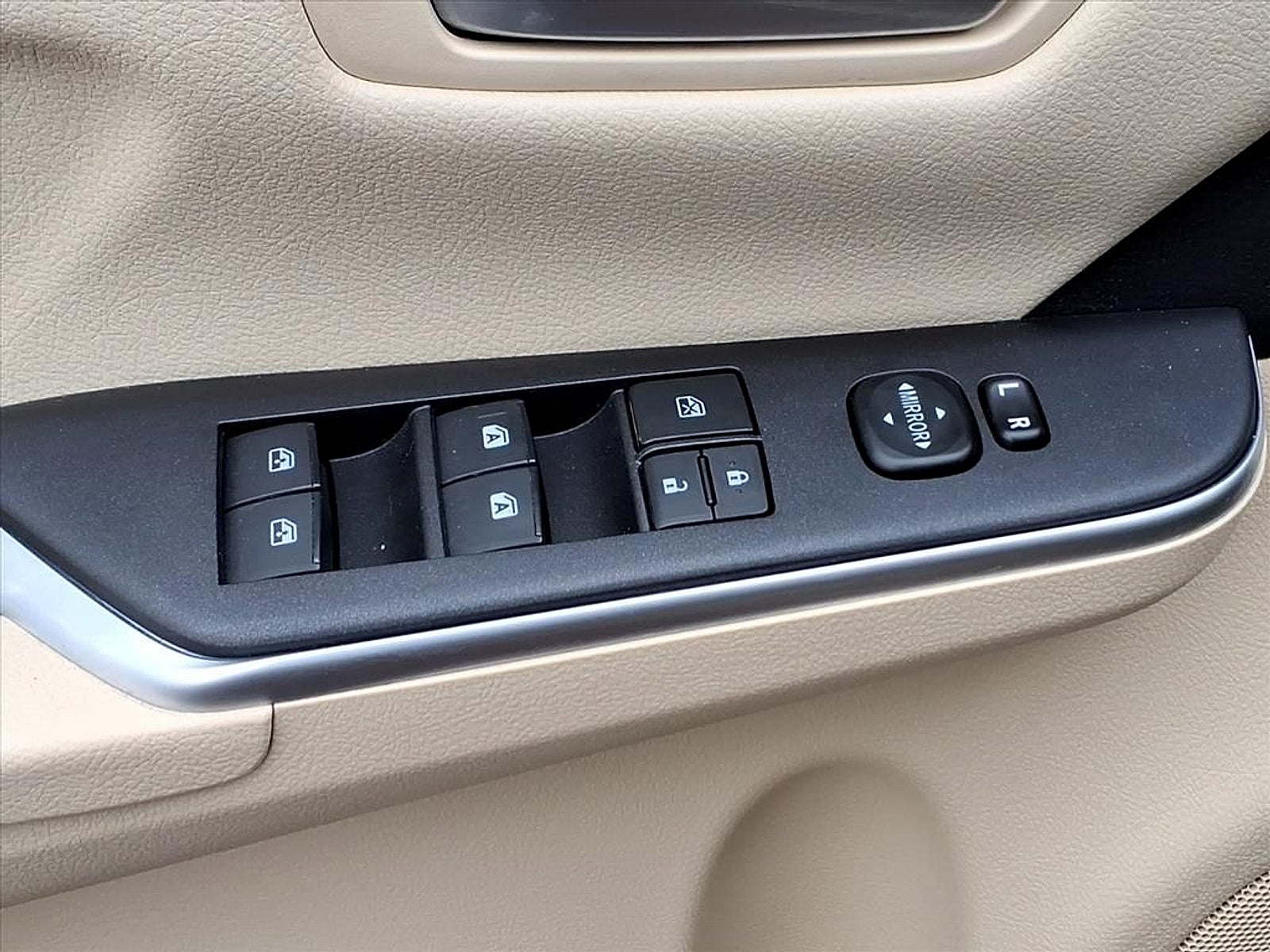 2015 Toyota Camry Hybrid LE