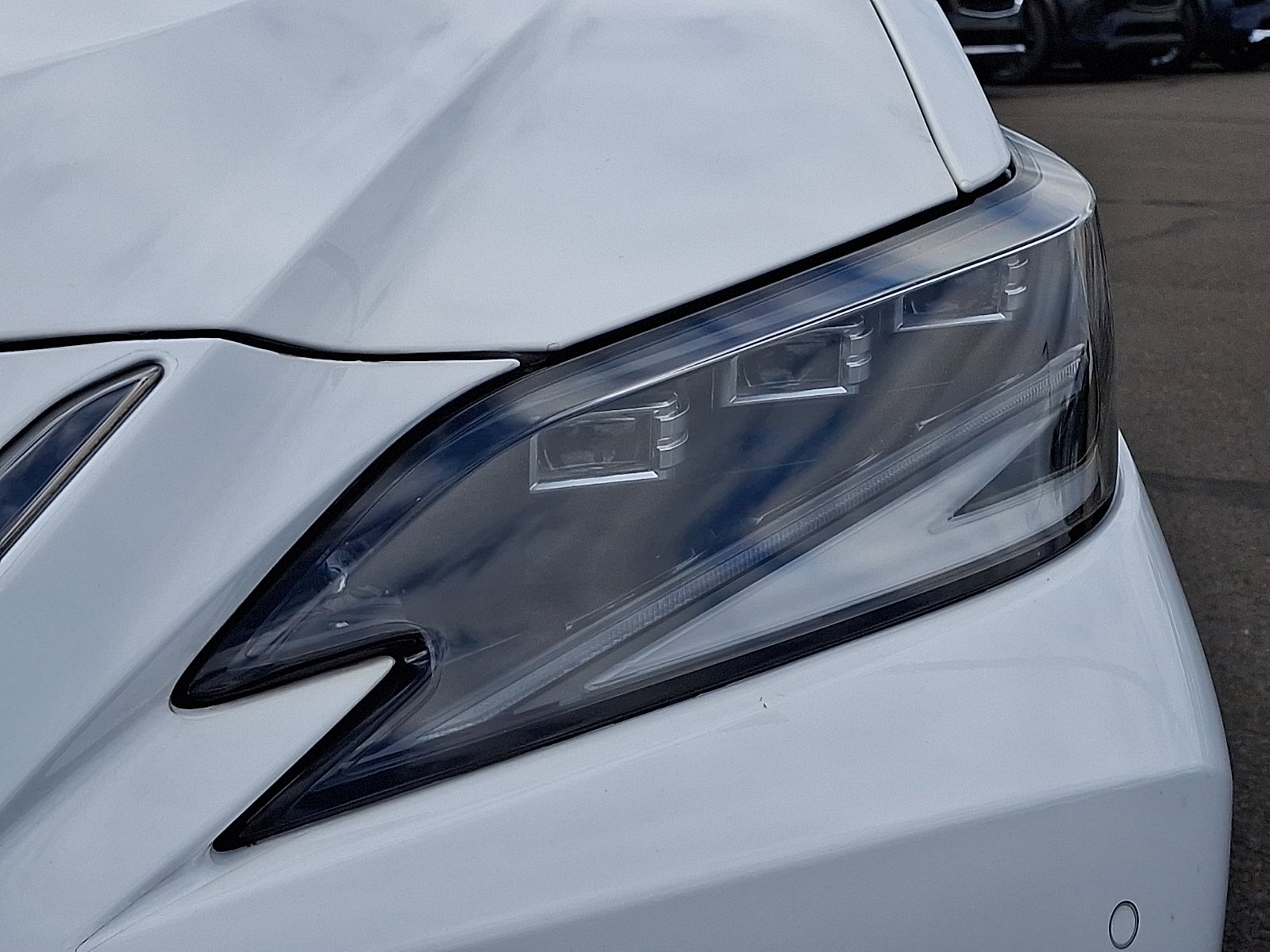 2023 Lexus ES 350 F SPORT Handling