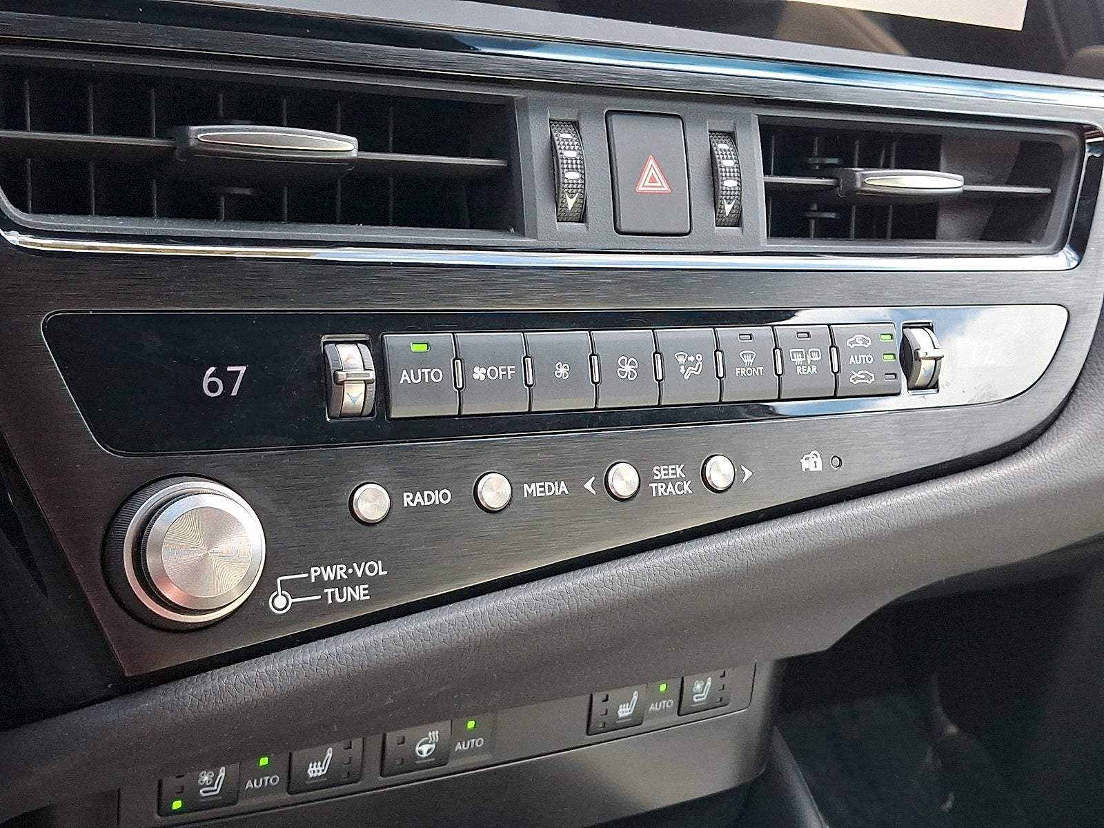 2023 Lexus ES 350 F SPORT Handling