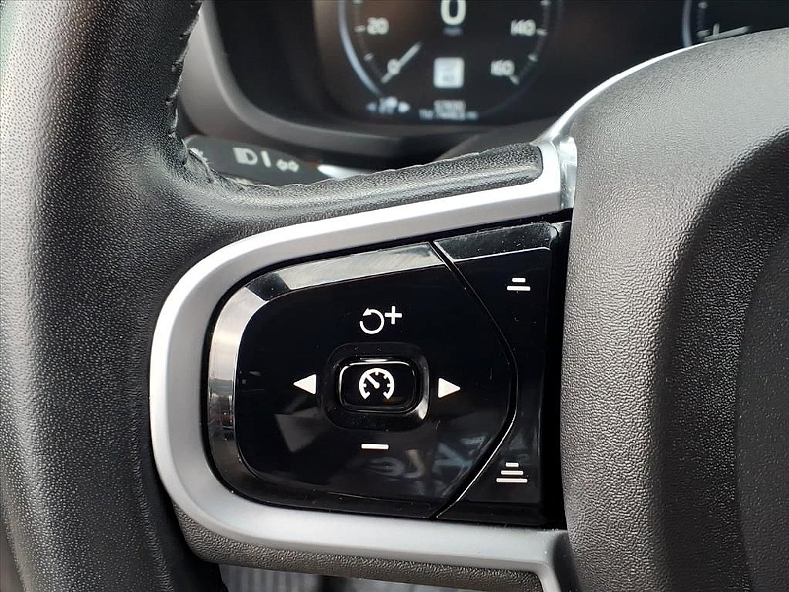 2021 Volvo V60 Cross Country T5