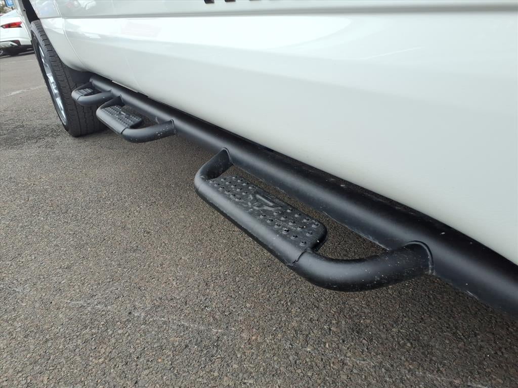 2024 Nissan Titan XD SV