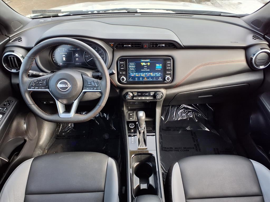 2023 Nissan Kicks SR