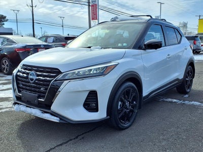 2023 Nissan Kicks SR