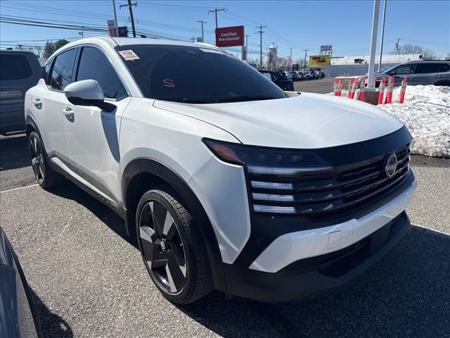 2025 Nissan Kicks SR