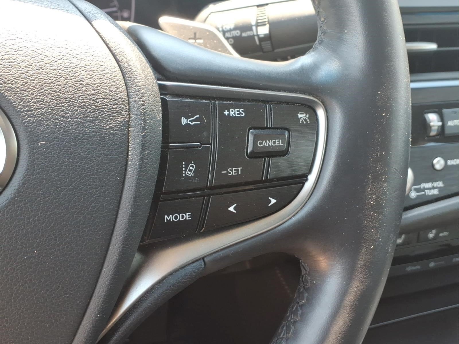 2022 Lexus ES 350 Base