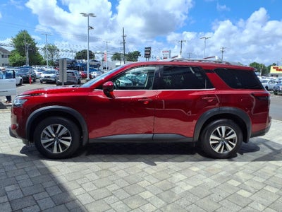 2022 Nissan Pathfinder SL