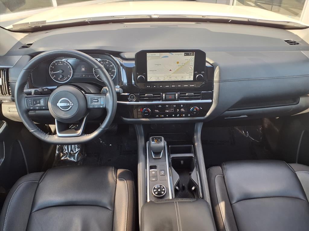 2023 Nissan Pathfinder SL