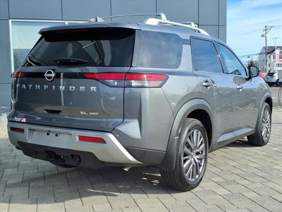 2025 Nissan Pathfinder SL