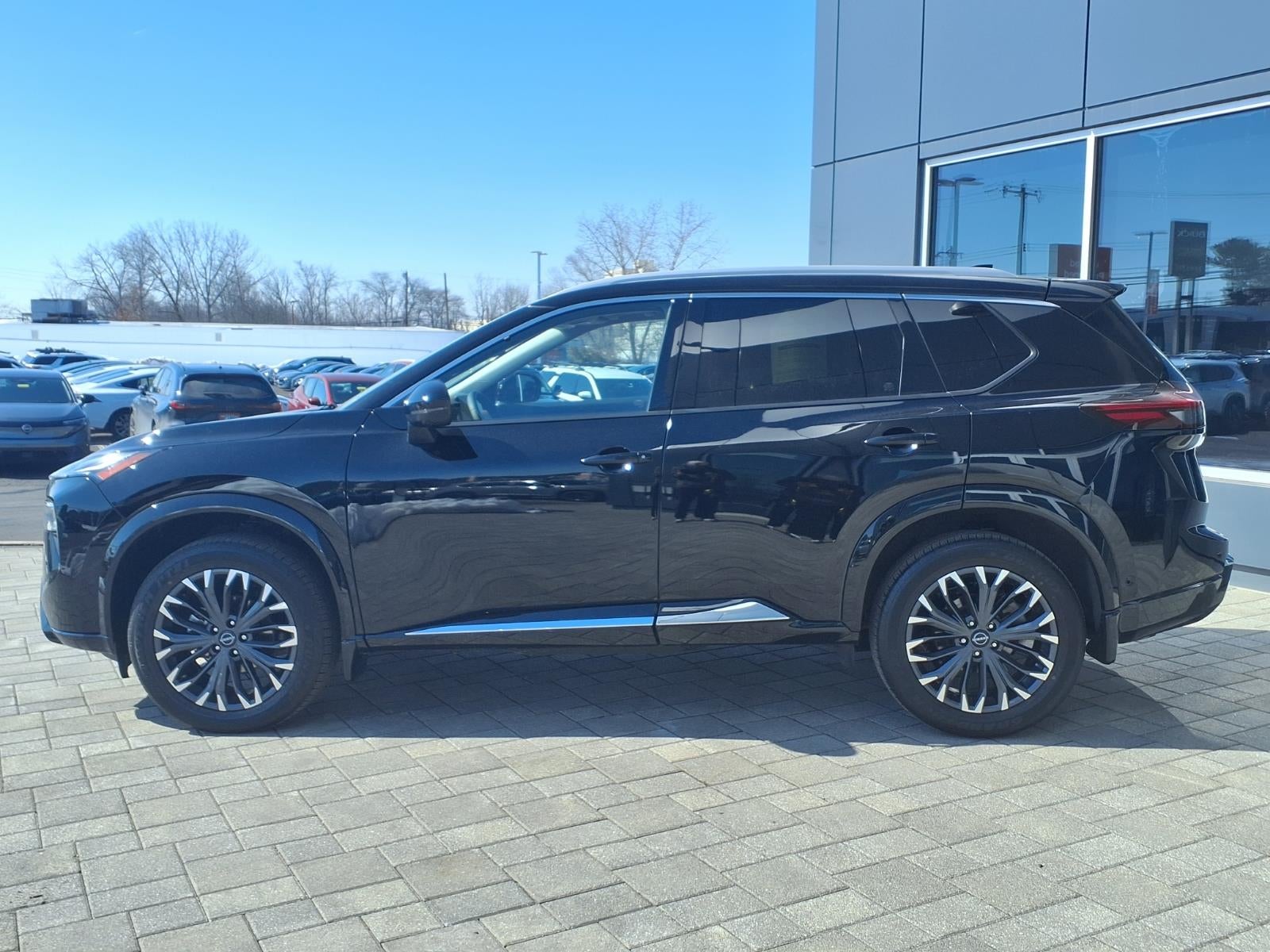 2025 Nissan Rogue Platinum