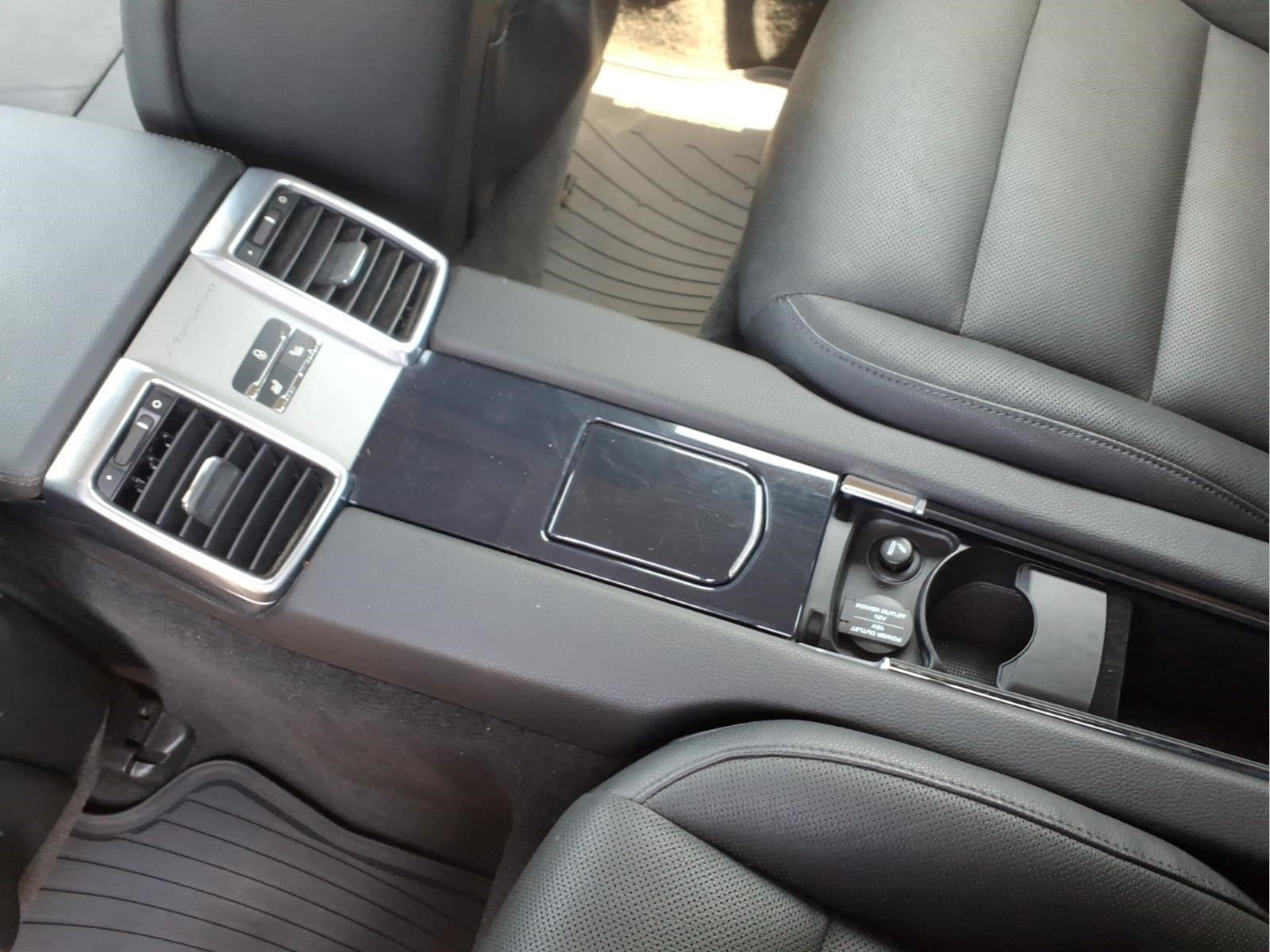 2012 Porsche Panamera 4dr HB