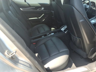 2012 Porsche Panamera 4dr HB