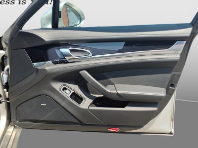 2012 Porsche Panamera 4dr HB